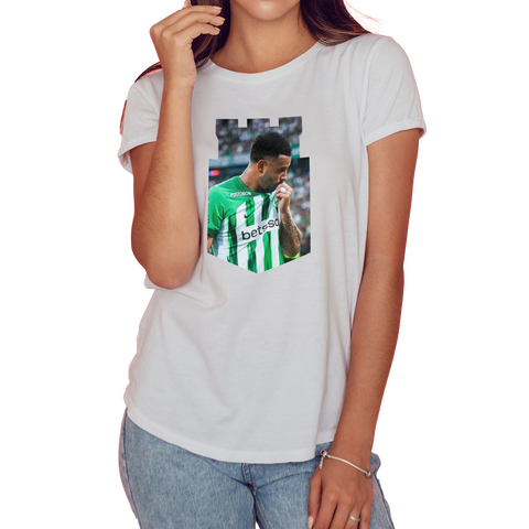 Camiseta Cardona besando el escudo